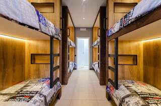 Хостелы Underground Hostel Киев Спальное место на двухъярусной кровати в общем номере для мужчин-4