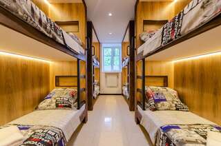 Хостелы Underground Hostel Киев Спальное место на двухъярусной кровати в общем номере для мужчин-7