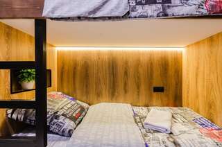 Хостелы Underground Hostel Киев Спальное место на двухъярусной кровати в общем номере для мужчин-8